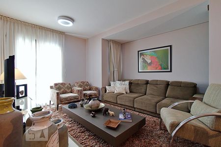 Apartamento para alugar com 240m², 4 quartos e 4 vagas Apartamento para alugar com 240m², 4 quartos e 4 vagasSala Intima