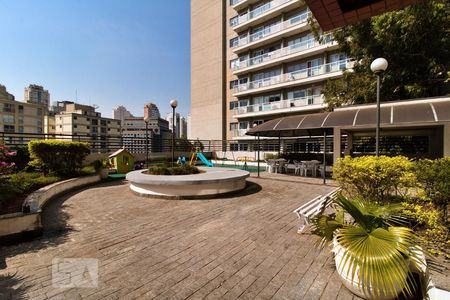 Apartamento para alugar com 240m², 4 quartos e 4 vagas Apartamento para alugar com 240m², 4 quartos e 4 vagasÁrea comum