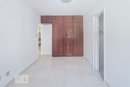 Suíte de apartamento para alugar com 2 quartos, 74m² em Pituba, Salvador