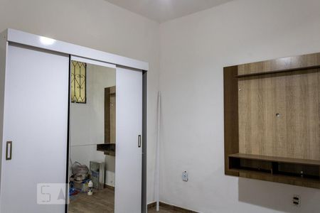 Sala/Quarto de casa para alugar com 1 quarto, 40m² em Campo Grande, Rio de Janeiro