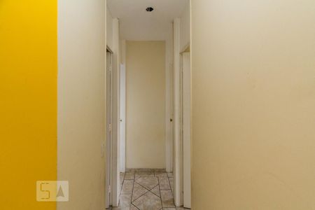 Corredor de apartamento para alugar com 3 quartos, 70m² em Jardim Santa Terezinha (zona Leste), São Paulo