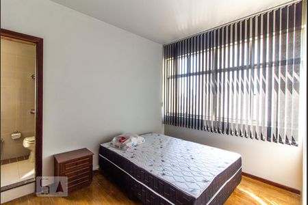 Suíte de apartamento para alugar com 1 quarto, 60m² em Lourdes, Belo Horizonte