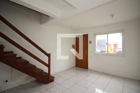 Sala de casa de condomínio para alugar com 2 quartos, 80m² em Hípica, Porto Alegre