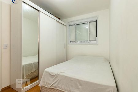 Quarto 2 de apartamento para alugar com 2 quartos, 42m² em Vila Nhocuné, São Paulo