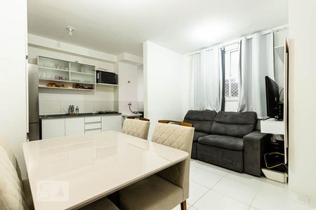 Sala  de apartamento para alugar com 2 quartos, 42m² em Vila Nhocuné, São Paulo