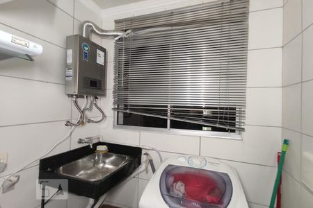 Apartamento à venda com 42m², 2 quartos e 1 vaga Apartamento à venda com 42m², 2 quartos e 1 vagaCozinha e Área de Serviço