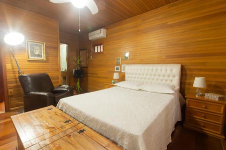 Suíte de casa à venda com 2 quartos, 150m² em Cristal, Porto Alegre