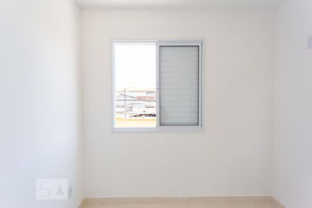 Quarto 2 de apartamento para alugar com 2 quartos, 45m² em Jardim Roberto, Osasco