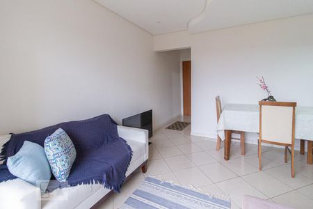 Sala de apartamento para alugar com 3 quartos, 68m² em São Pedro, Osasco