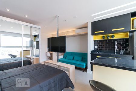 Cozinha e quarto de kitnet/studio à venda com 1 quarto, 28m² em Centro, Guarulhos