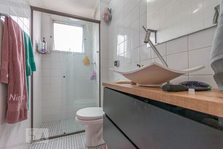 Banheiro de apartamento à venda com 1 quarto, 50m² em Santo Amaro, São Paulo