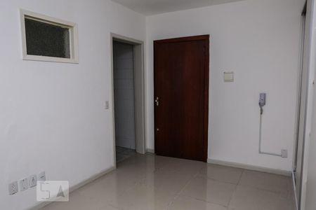 Sala/Quarto de kitnet/studio à venda com 1 quarto, 35m² em Centro Histórico, Porto Alegre