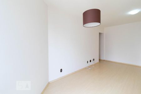 Sala de apartamento para alugar com 3 quartos, 65m² em Vila Albertina, São Paulo