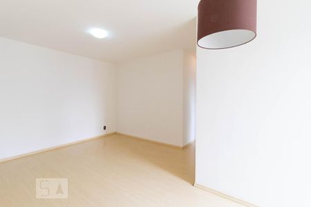 Sala de apartamento para alugar com 3 quartos, 65m² em Vila Albertina, São Paulo