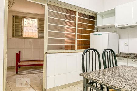 Cozinha de kitnet/studio para alugar com 1 quarto, 25m² em Cidade Universitária, Campinas