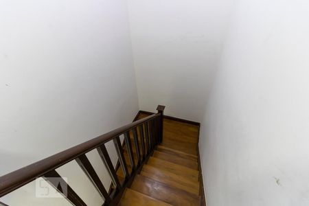 Escada de casa à venda com 3 quartos, 170m² em Cambuci, São Paulo