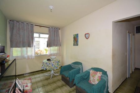 Sala de apartamento para alugar com 3 quartos, 60m² em Pilares, Rio de Janeiro