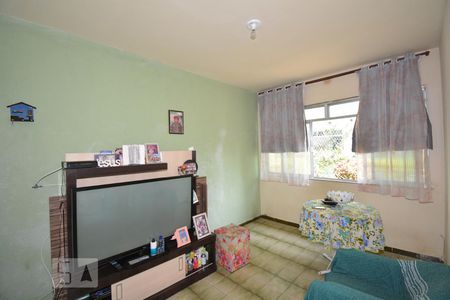 Sala de apartamento para alugar com 3 quartos, 60m² em Pilares, Rio de Janeiro