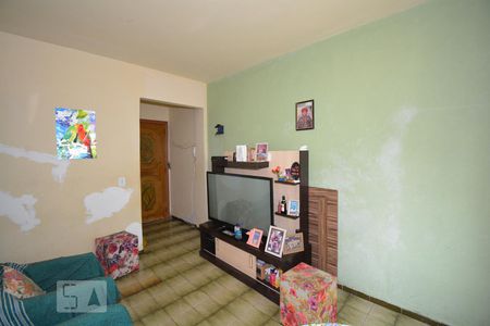 Sala de apartamento para alugar com 3 quartos, 60m² em Pilares, Rio de Janeiro