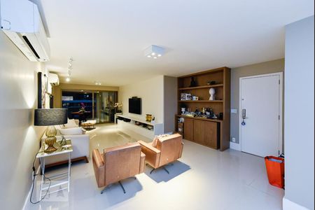 Apartamento à venda com 214m², 4 quartos e 3 vagasSala