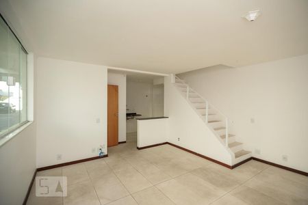 Sala de casa de condomínio à venda com 4 quartos, 140m² em Méier, Rio de Janeiro