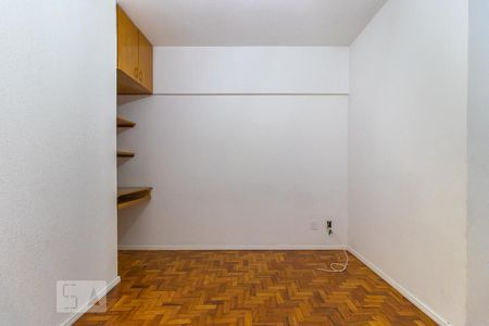 Sala de kitnet/studio para alugar com 1 quarto, 38m² em Centro, Campinas