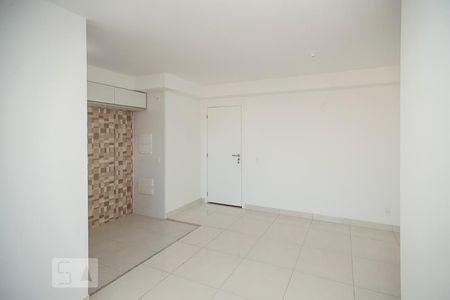 Sala de apartamento à venda com 3 quartos, 70m² em Todos Os Santos, Rio de Janeiro