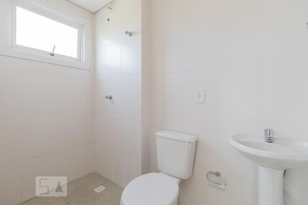 Banheiro de kitnet/studio à venda com 1 quarto, 28m² em Pátria Nova, Novo Hamburgo
