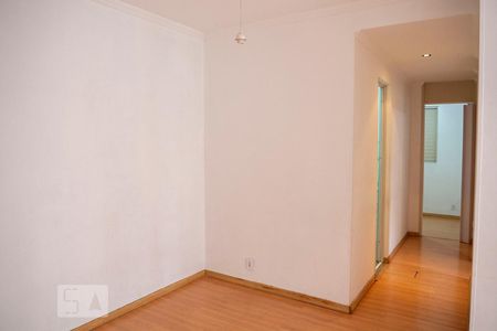 Sala de apartamento para alugar com 3 quartos, 110m² em Parque Bristol, São Paulo