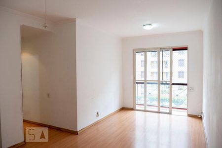 Sala de apartamento para alugar com 3 quartos, 110m² em Parque Bristol, São Paulo
