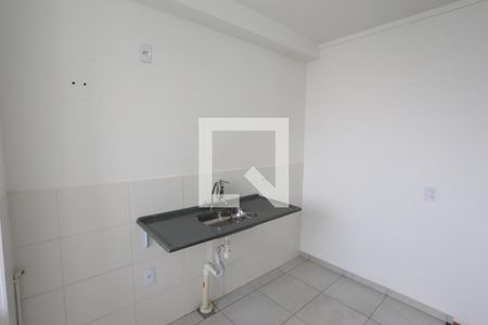 Cozinha de apartamento à venda com 2 quartos, 42m² em Vila Nhocune, São Paulo