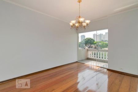 Sala de casa à venda com 3 quartos, 300m² em Jardim Londrina, São Paulo