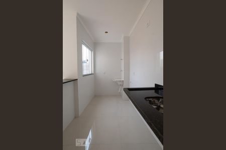 Cozinha e Lavanderia de apartamento para alugar com 2 quartos, 47m² em Vila Invernada, São Paulo