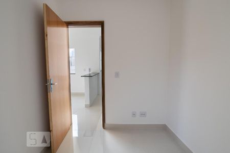 Quarto 2 de apartamento para alugar com 2 quartos, 47m² em Vila Invernada, São Paulo