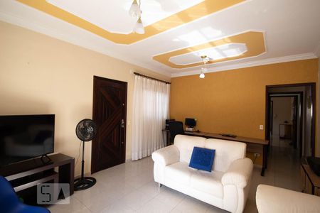 Sala de casa à venda com 4 quartos, 245m² em Vila Osasco, Osasco