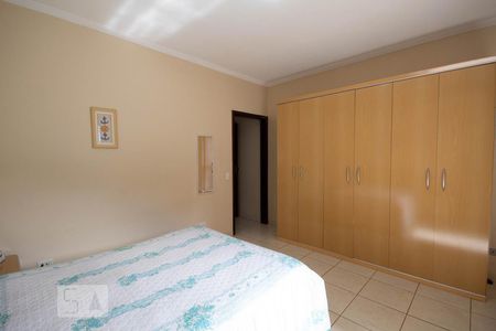 Suíte Master de casa à venda com 4 quartos, 245m² em Vila Osasco, Osasco