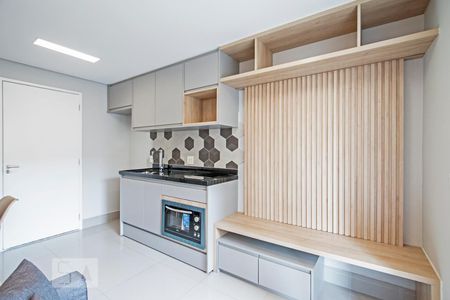 Sala e Cozinha de apartamento para alugar com 1 quarto, 32m² em Santo Amaro, São Paulo