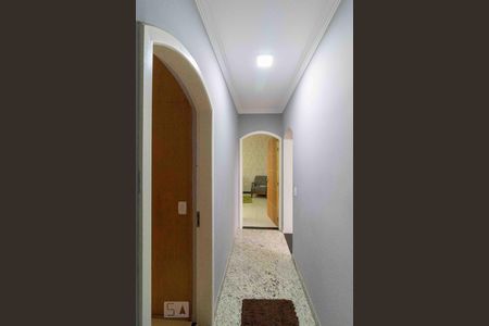 Casa à venda com 382m², 3 quartos e 10 vagas Casa à venda com 382m², 3 quartos e 10 vagasCorredor Suítes