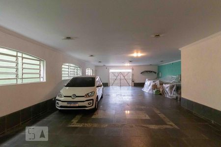 Casa à venda com 382m², 3 quartos e 10 vagas Casa à venda com 382m², 3 quartos e 10 vagasGaragem