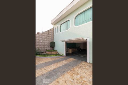 Casa à venda com 382m², 3 quartos e 10 vagas Casa à venda com 382m², 3 quartos e 10 vagasFachada
