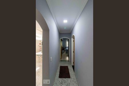 Casa à venda com 382m², 3 quartos e 10 vagas Casa à venda com 382m², 3 quartos e 10 vagasCorredor Suítes