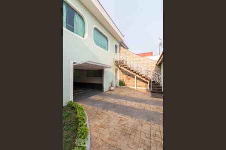 Casa à venda com 382m², 3 quartos e 10 vagas Casa à venda com 382m², 3 quartos e 10 vagasFachada