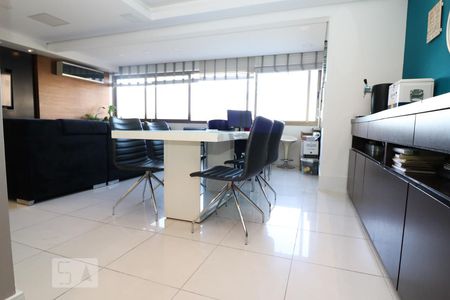 Sala de apartamento para alugar com 3 quartos, 107m² em Jardim Floresta, Porto Alegre