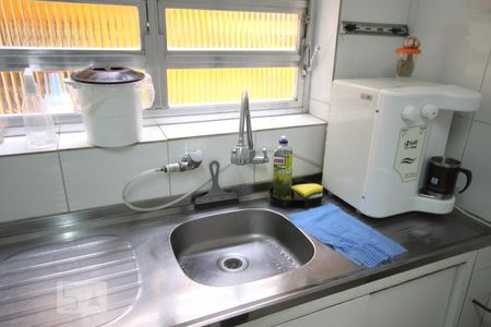 Cozinha de casa à venda com 4 quartos, 150m² em Vila Monumento, São Paulo