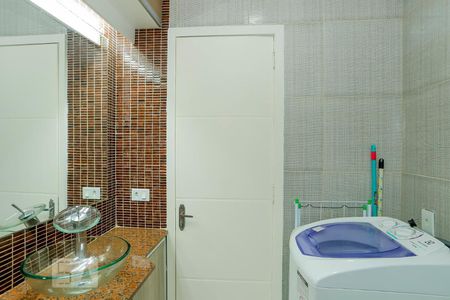 Apartamento à venda com 58m², 2 quartos e sem vaga Apartamento à venda com 58m², 2 quartos e sem vagaBanheiro