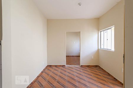 Sala  de casa para alugar com 1 quarto, 97m² em Ipiranga, Belo Horizonte