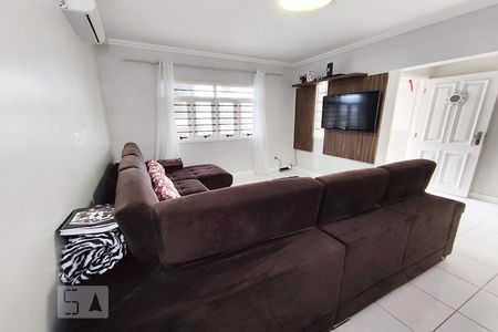 Sala de casa à venda com 3 quartos, 200m² em São José, Canoas