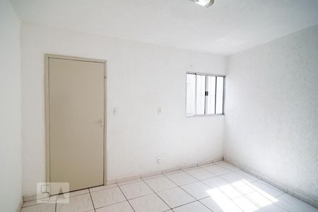 Quarto 2 de casa para alugar com 2 quartos, 80m² em Vila São Paulo, São Paulo