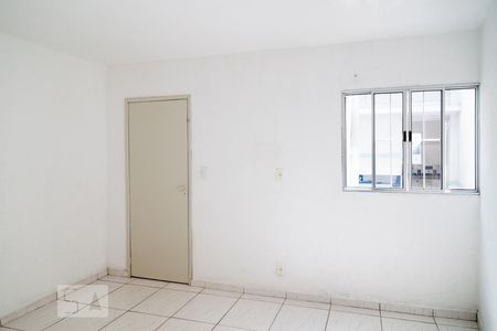 Quarto 2 de casa para alugar com 2 quartos, 80m² em Vila São Paulo, São Paulo