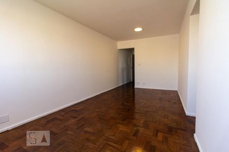 Sala de apartamento para alugar com 3 quartos, 73m² em Conjunto Residencial Butantã, São Paulo